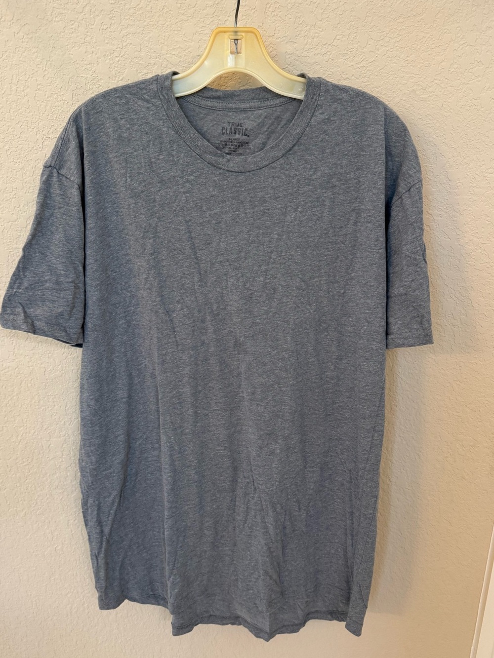 True Classic Crew Neck,  Men’s T‑Shirt - Heather Gray. Size XL